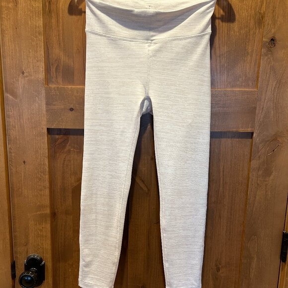 Outdoor Voices Flow 7/8 Leggings Size M (NWOT) - Picture 10 of 11